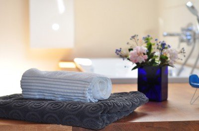 Confira Dicas de Como Decorar o Banheiro com Flores