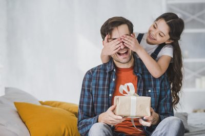 O que Dar de Presente Para Um Homem em Datas Especiais?
