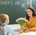 Comemore o Dia dos Professores com a Giuliana Flores