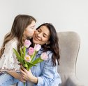 Presente para Mãe no Dia da Família — Qual a Importância de Presenteá-la em Datas Especiais?