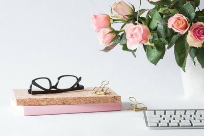 Presente de Dia da Mulher para Secretária — 5 Itens Para Essa Data