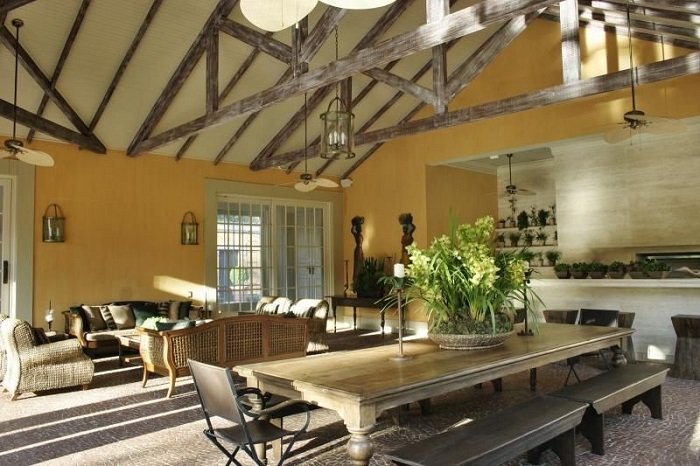 Casa de campo: como utilizar flores para decorações alegres