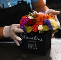 Você sabia que os arranjos e buquês de flores são criados manualmente?