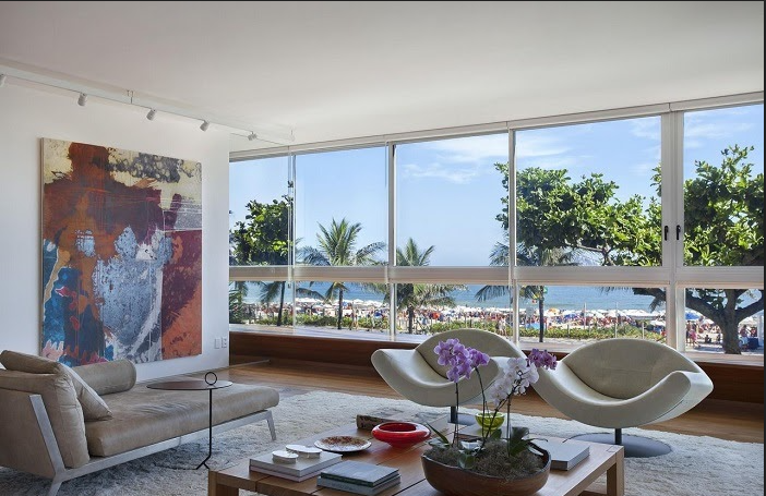 Como usar flores para deixar a decoração da sua casa mais alegre e refrescante