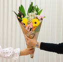 Você já recebeu flores? Descubra o significado de ganhar flores