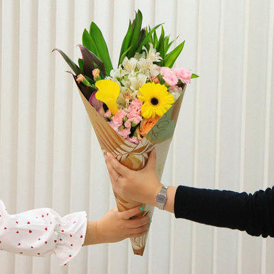 Você já recebeu flores? Descubra o significado de ganhar flores